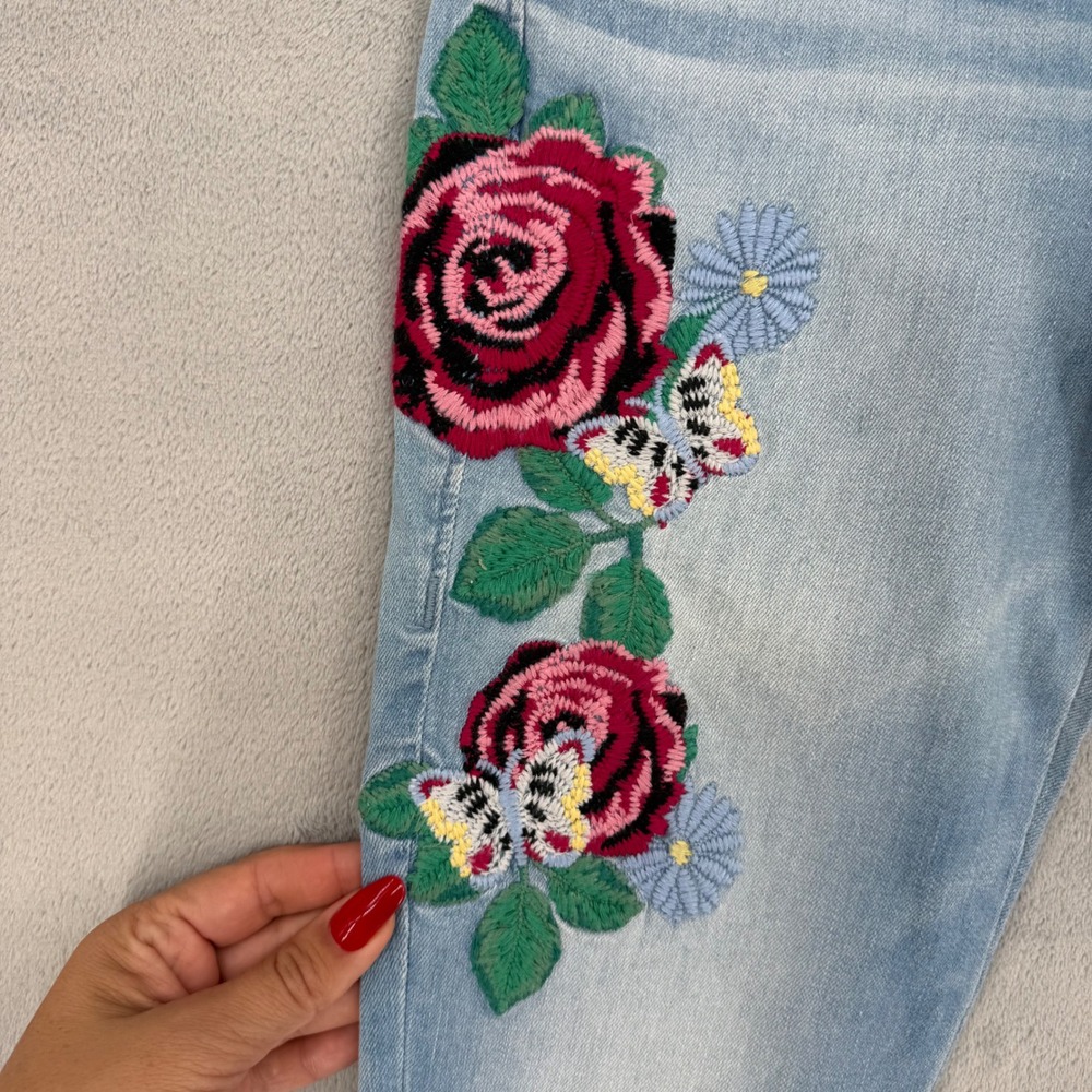 True Religion Halle Super Skinny Jeans Womens 25 Light Wash Floral Embroidered - Picture 5 of 16